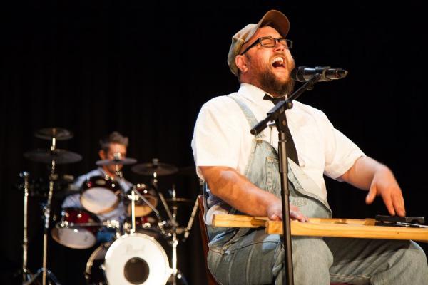 The Apple Tree Theory acoustic band performing